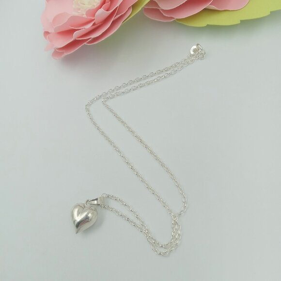 Vintage Puff Heart Charm Necklace - Picture 5 of 12
